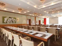 Vienna House by Wyndham Baltic Stralsund Hotels near Ruegendamm