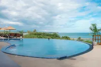 Ananthaya Beach - สระว่ายน้ำแบบอินฟินิตี้