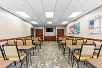 Hampton Inn & Suites Scottsburg