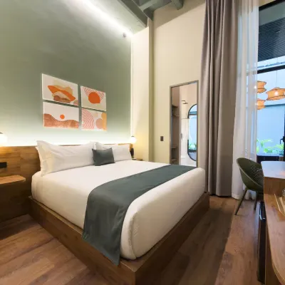 Urbit Garden Hotel Hotels near أفنيو 70