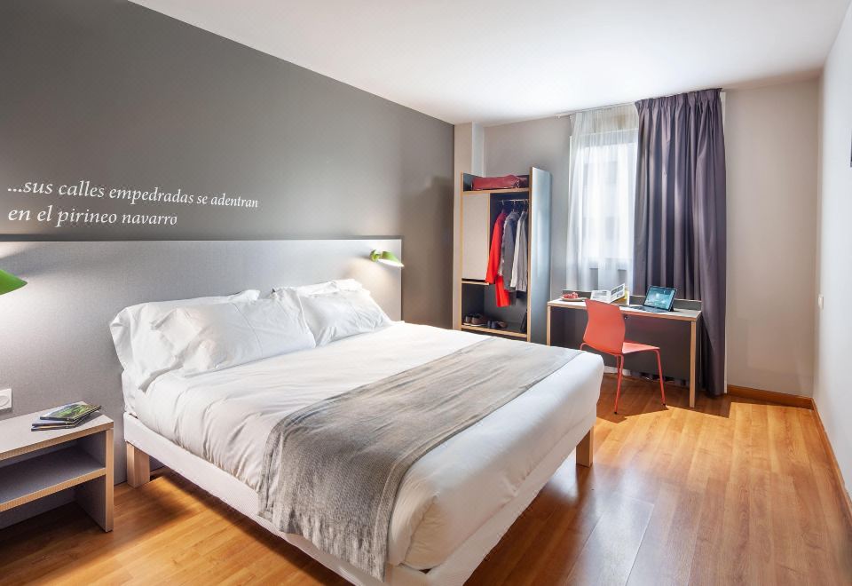 ibis Styles Pamplona Noain - Housity
