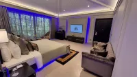 King's Mansion - Hot Tub