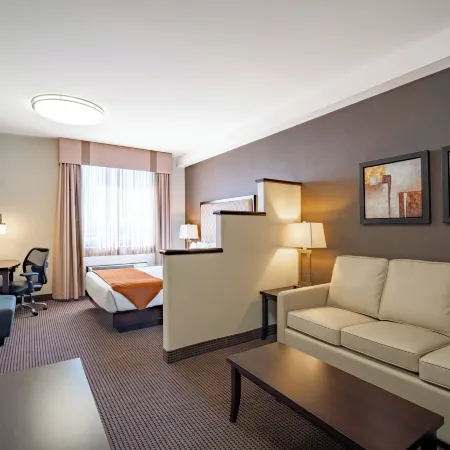 Acclaim Hotel by Clique