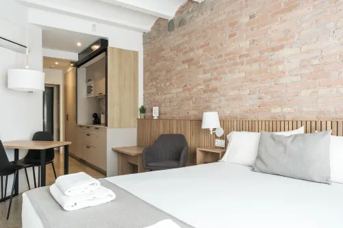 Guest Ready - Estudios Modernos Fira Barcelona - chambre d’hôtes