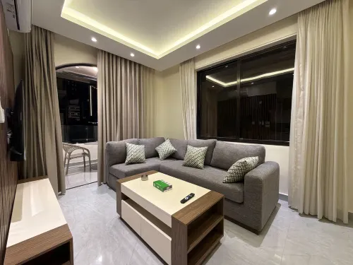 201 JRE apartment with stunning boulevar - Condos