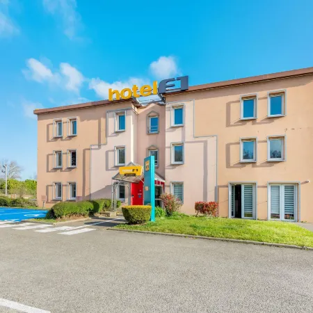 Hotelf1 Lyon Bourgoin-Jallieu