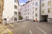 My City Hotel - parking