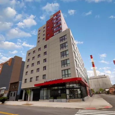 Hampton Inn Long Island City NY Hotels in der Nähe von Spielplatz Mae Grant