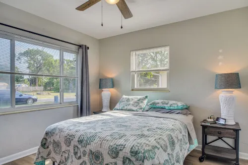 Private Yard & Patio! Tampa Bay Family Getaway - 2-Star