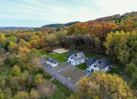 Large Holiday Villa With Garden, Sauna and Jacuzzi