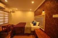 Tharangini Houseboats