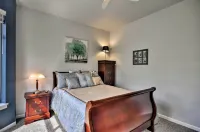 Modern Vancouver Townhome - Right on Main St! - Spa
