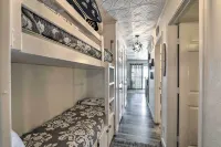Steps to Sand + 2 Pools! Galveston Coastal Getaway - Condos