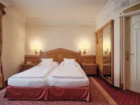 Cityhotel Goldener Adler B&B - balcony