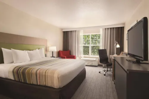 Country Inn & Suites by Radisson, Cottage Grove, MN - parking