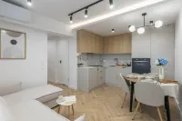 Lumina Premium 3BR Apartment with Balcony AC - Homestays