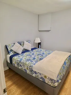 Comfortable 2-Bedroom Apartment in Laval, 2 Parking Spaces, Optional Car Ren - 2-Star