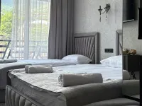 Leader Hotel - balcony