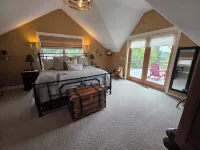 St. Croix Riverview Home...Walking Distance to Downtown Stillwater - 5つ星