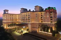 Sheraton Grand Pune Bund Garden Hotel - สระว่ายน้ำบนดาดฟ้า