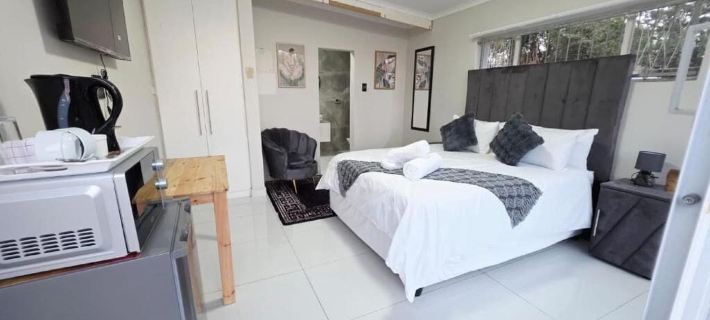 12 On Bird BnB Hotels in Amatole