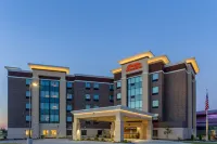 Hampton Inn & Suites Burlington - Bãi đậu xe
