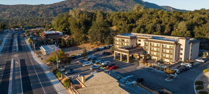 Yosemite Southgate Hotel & Suites Hotels in Madera County