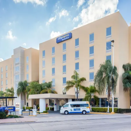 City Express by Marriott Leon