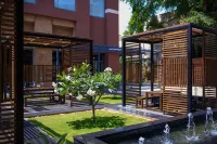Renaissance Bengaluru Race Course Hotel - สระว่ายน้ำแบบอินฟินิตี้