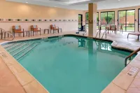 Courtyard Anniston Oxford - piscine