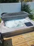 Hot Tub! Sleeps 12. Less Than 1.5 Blocks from the Main Corner Downtown Ludington - 3 stjerner