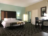 Hampton Inn & Suites Nashville @ Opryland - 2-Star