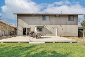 9 Mi to Smith Rock SP! Family Home w/ Fenced Yard