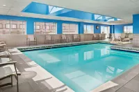 Embassy Suites by Hilton Cincinnati RiverCenter - Pools