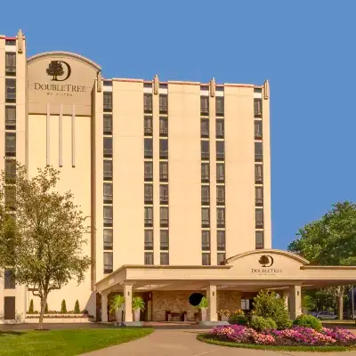 DoubleTree by Hilton Philadelphia Airport Hotels near American Swedish Historical Museum