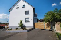 New accommodation directly adjacent to Kassel (up to 18 pers - Wifi