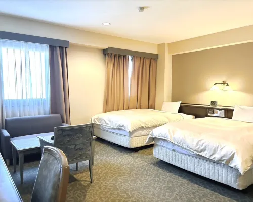 Hotel Crown Hills Takaoka Hotels near Shin-Takaoka Station