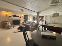 Luxury Stay on a Lake Open Plan•Huge Kitchen•Games Rm Bar•Firepit Luxury•Bedding - 무료 와이파이