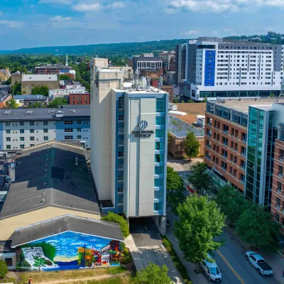 Hotel Ithaca Hotels near Ithaca Falls