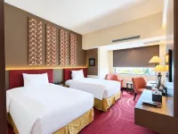 I Lux Hotel Jogjakarta - Parkplatz
