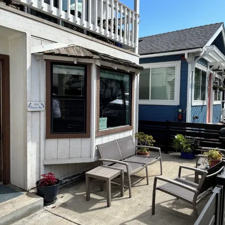 Catalina Is. Home close to Beach
