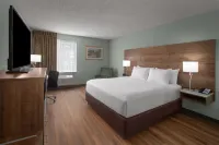 Wingate by Wyndham Livonia - Pet friendly