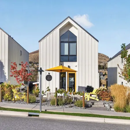 Outdoor Heater & Covered Patio, Paddle Boards, Fire Table, Bikes, Outdoor Games