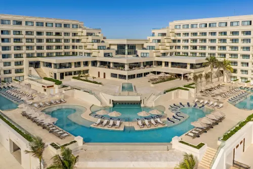 Secrets Mirabel Cancún Resorts and Spa - Hot Springs