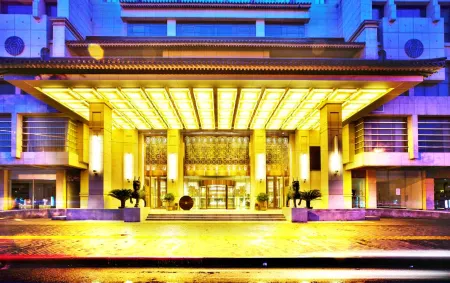 Grand Soluxe International Hotel Отели рядом со станцией Xi'an Railway Station