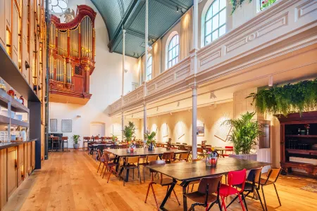 Bunk Hotel Utrecht Отели рядом с достопримечательностью «Nijntje Museum»