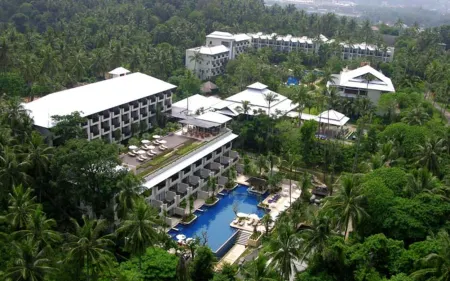 Horizon Karon Beach Resort & Spa