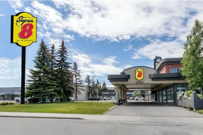 Super 8 by Wyndham Macleod Trail Calgary