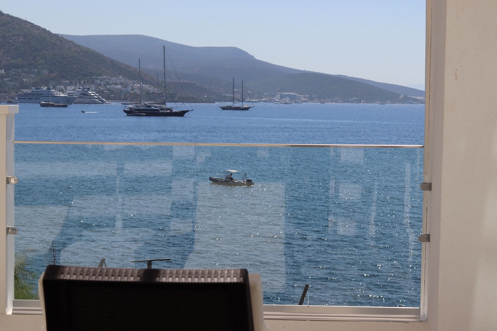 Mavi Kumsal Hotel (La Quinta by Wyndham Bodrum)