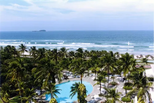 كاسا جراند ريزورت هوتل آند سبا فنادق في کواروخا